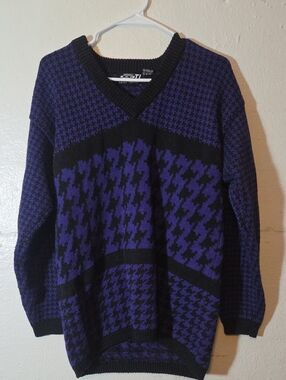 Men's Black & Purple Houndstooth V-Neck Sweater Size Small Vintage Total Impact